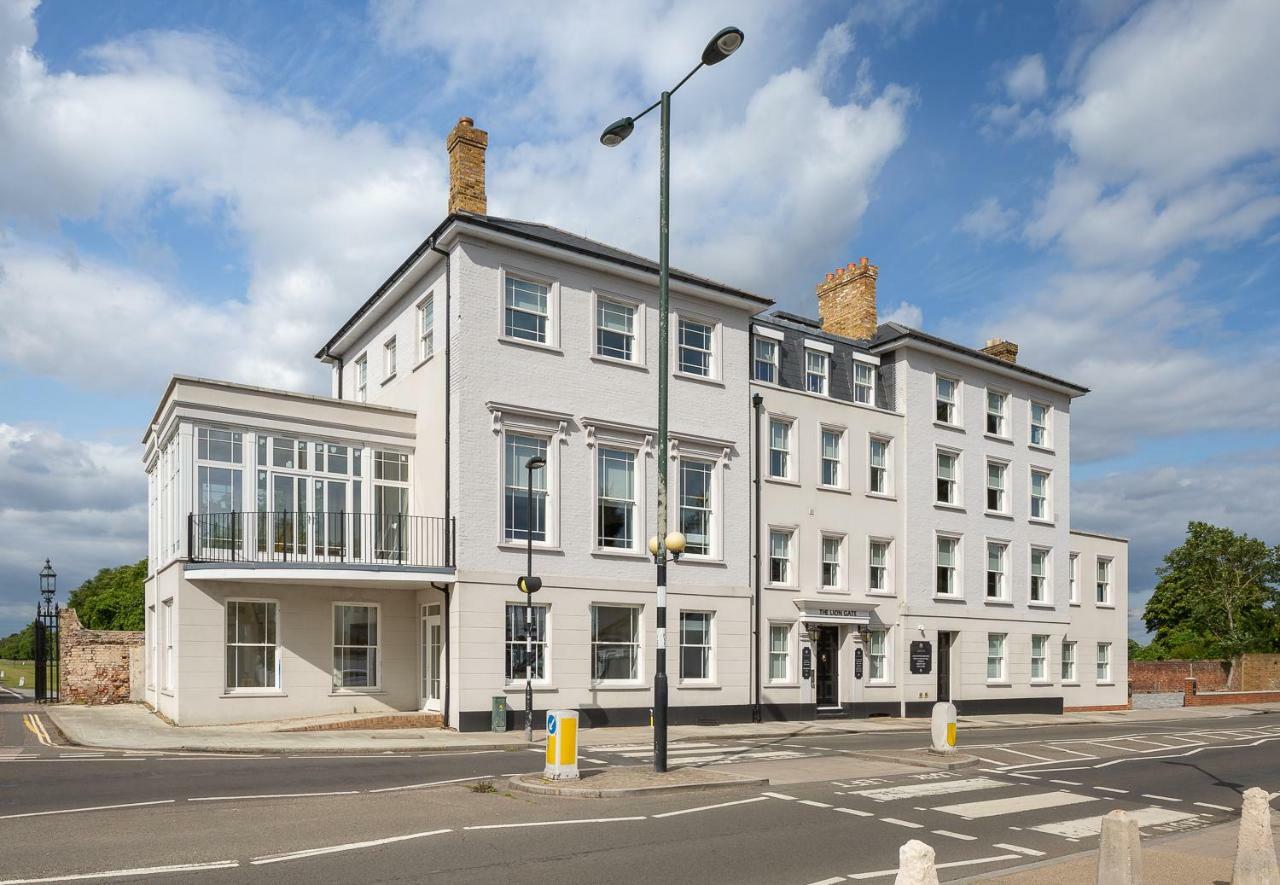 The Lion Gate Apartments East Molesey Exteriér fotografie