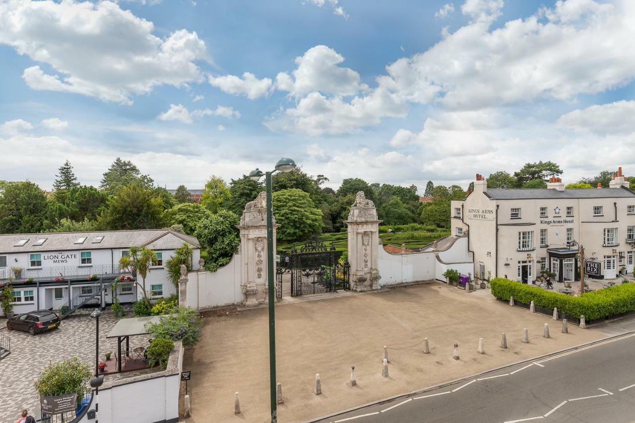 The Lion Gate Apartments East Molesey Exteriér fotografie